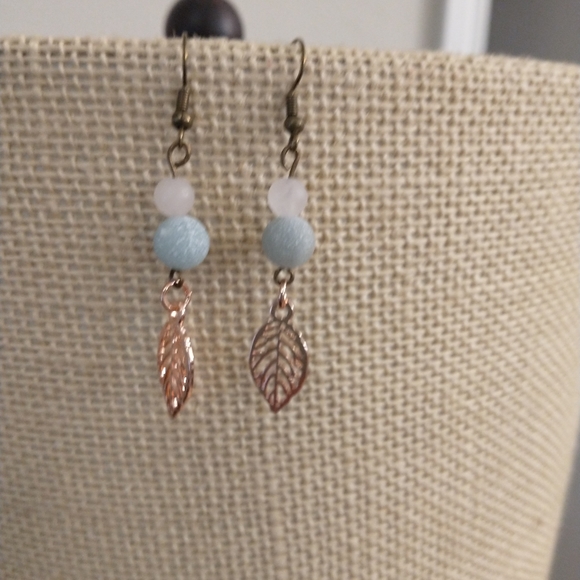 Earrings - Picture 5 of 12